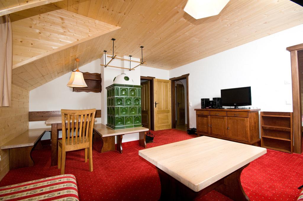 Alpenhaeuser Marcius Sonnenalpe Nassfeld Kamer foto