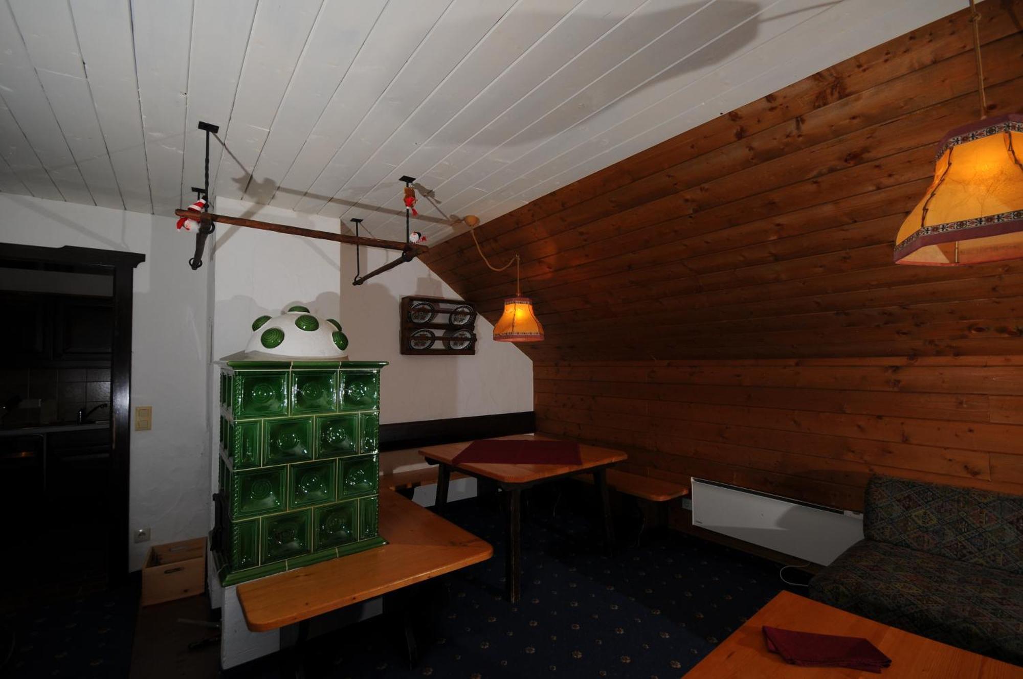 Alpenhaeuser Marcius Sonnenalpe Nassfeld Kamer foto